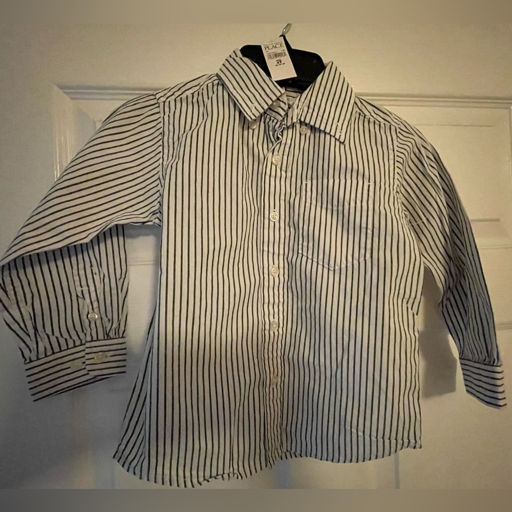(NWT) THE CHILDRENS PLACE - Boys Shirt